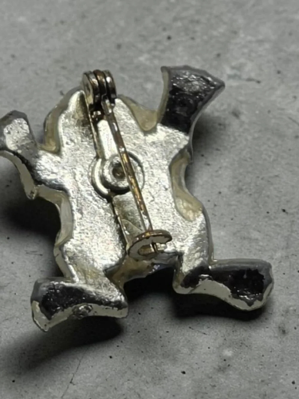 Vintage Silver Tone Jelly Belly Frog Brooch Pin with Aurora Borealis Rhinestones